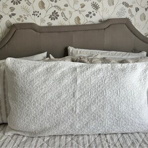 Bill & Branch White Matalasse King Pillowcase